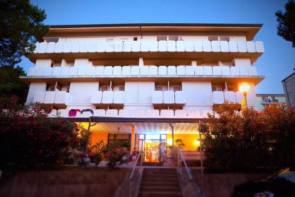 Hotel Kennedy Bibione Extérieur photo